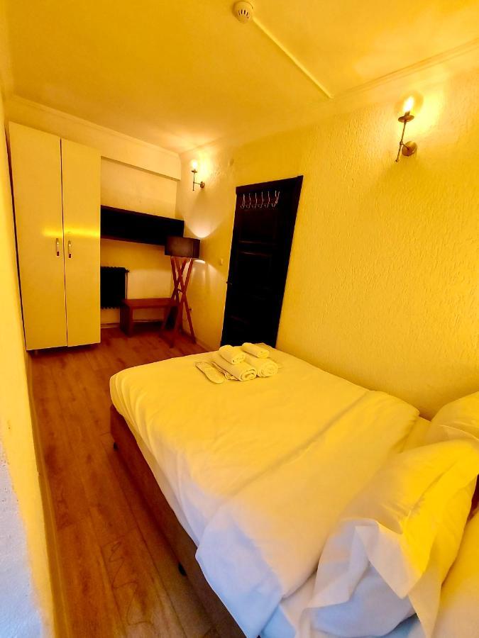 Mates Istiklal Suites Istanbul Eksteriør bilde